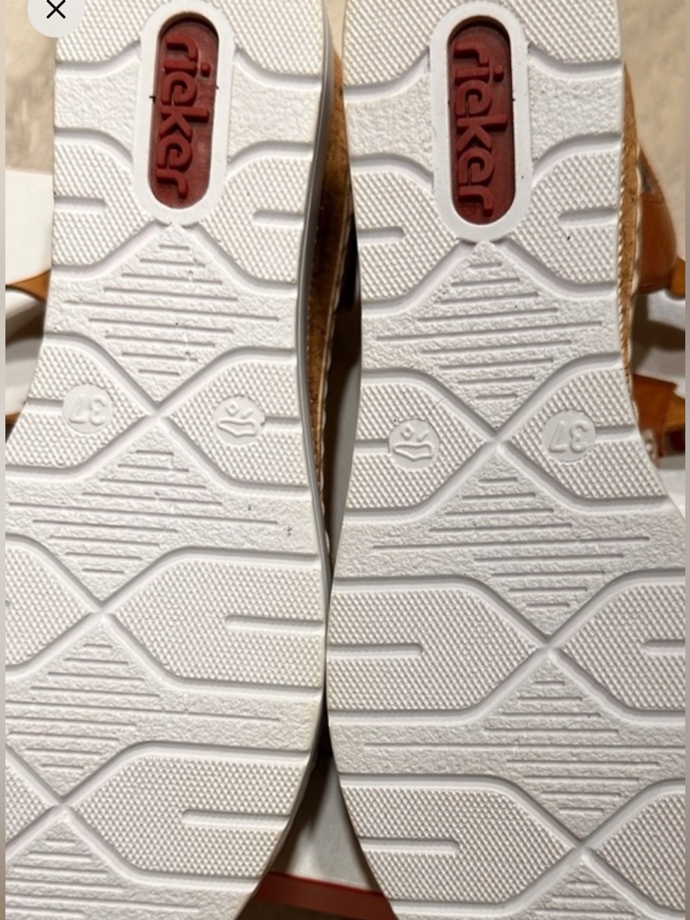 Sz 37(7)⭐️NWT Rieker Brown/Cream T-strap Sandals With a Hint of Sparkle 5.5cm - Picture 8 of 8